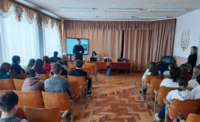 Іван Рудакевич розказує про освітні програми